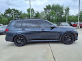 2022 BMW X7 M50i