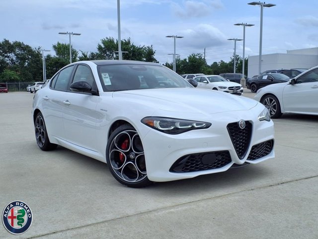 2025 Alfa Romeo Giulia Veloce