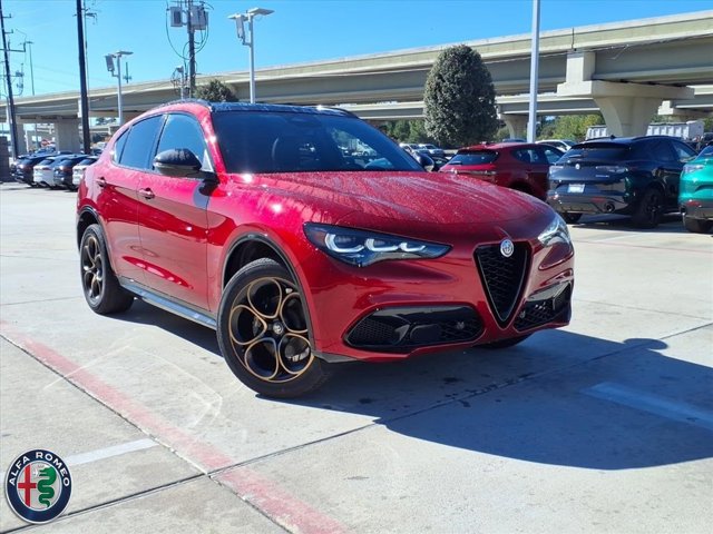 2025 Alfa Romeo Stelvio Intensa