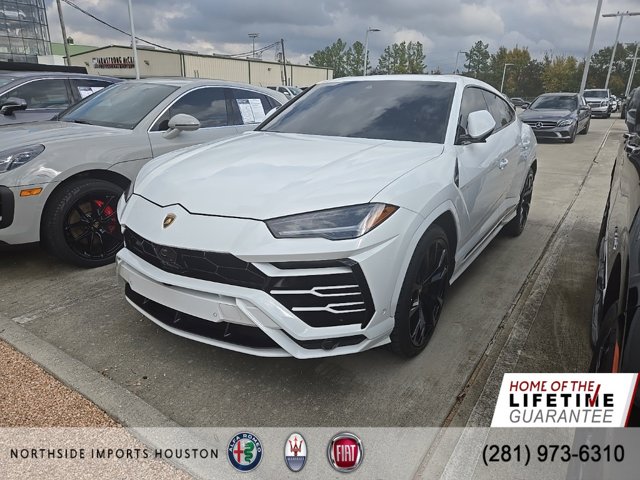 2022 Lamborghini Urus Base
